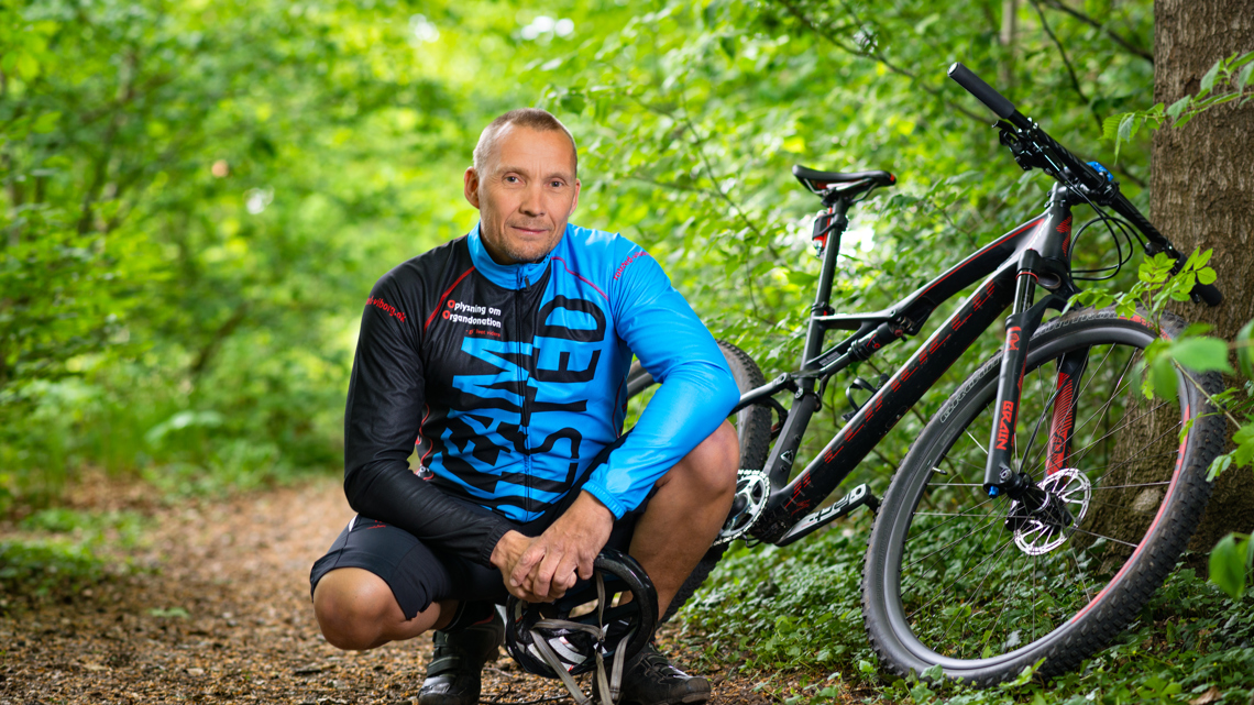Martin Green i cykeltøj med sin mountainbike